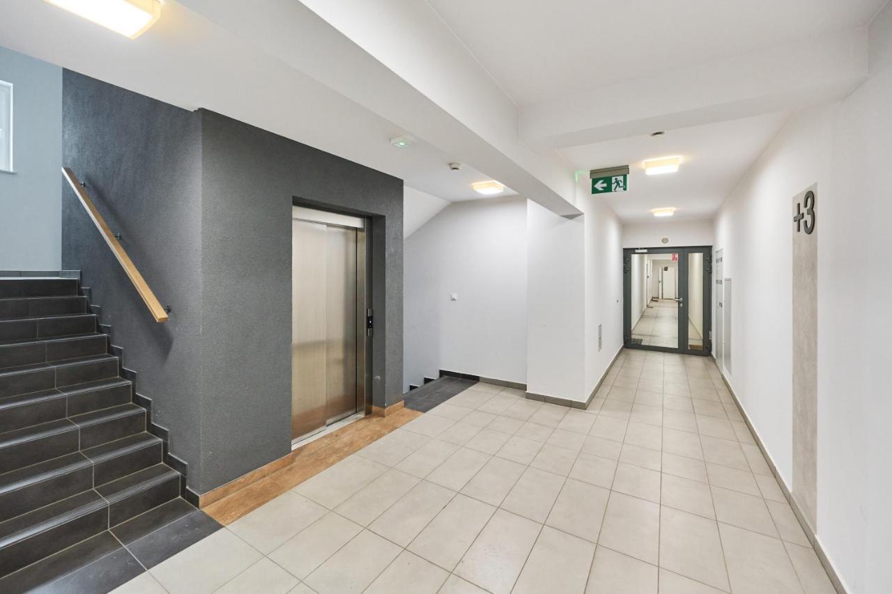 Wroclaw Rose Apartments By Noclegi Renters Екстер'єр фото