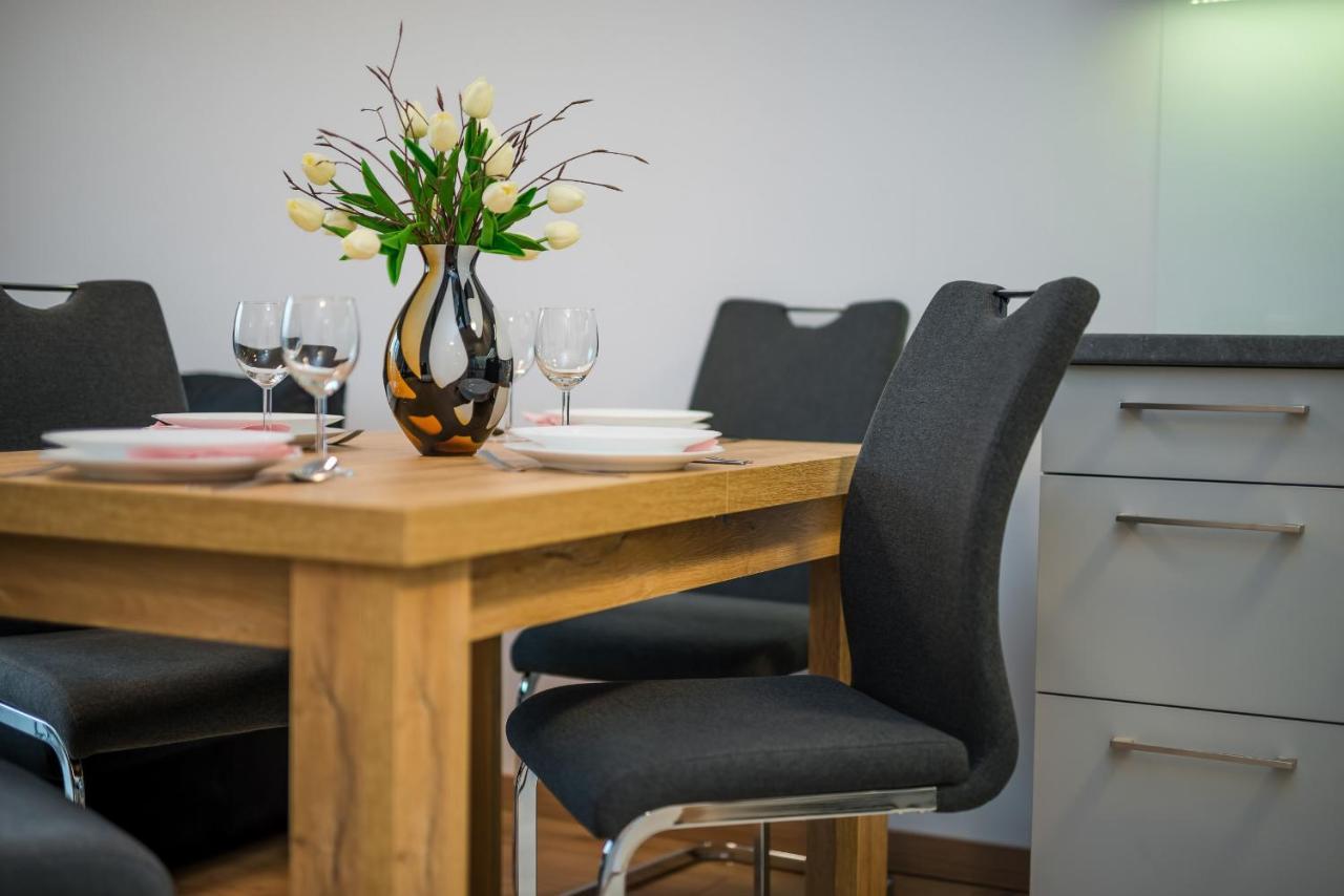 Wroclaw Rose Apartments By Noclegi Renters Екстер'єр фото