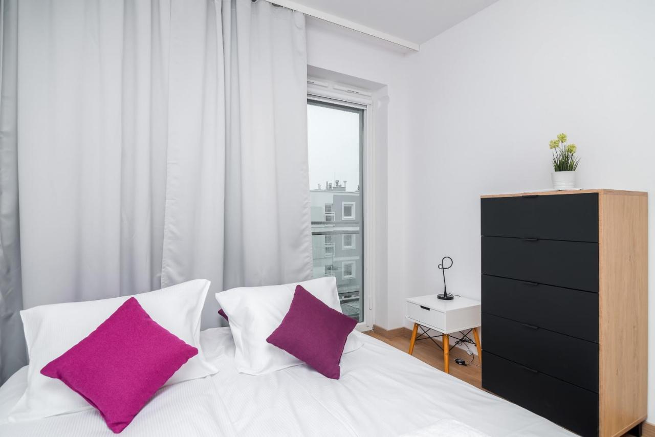 Wroclaw Rose Apartments By Noclegi Renters Екстер'єр фото